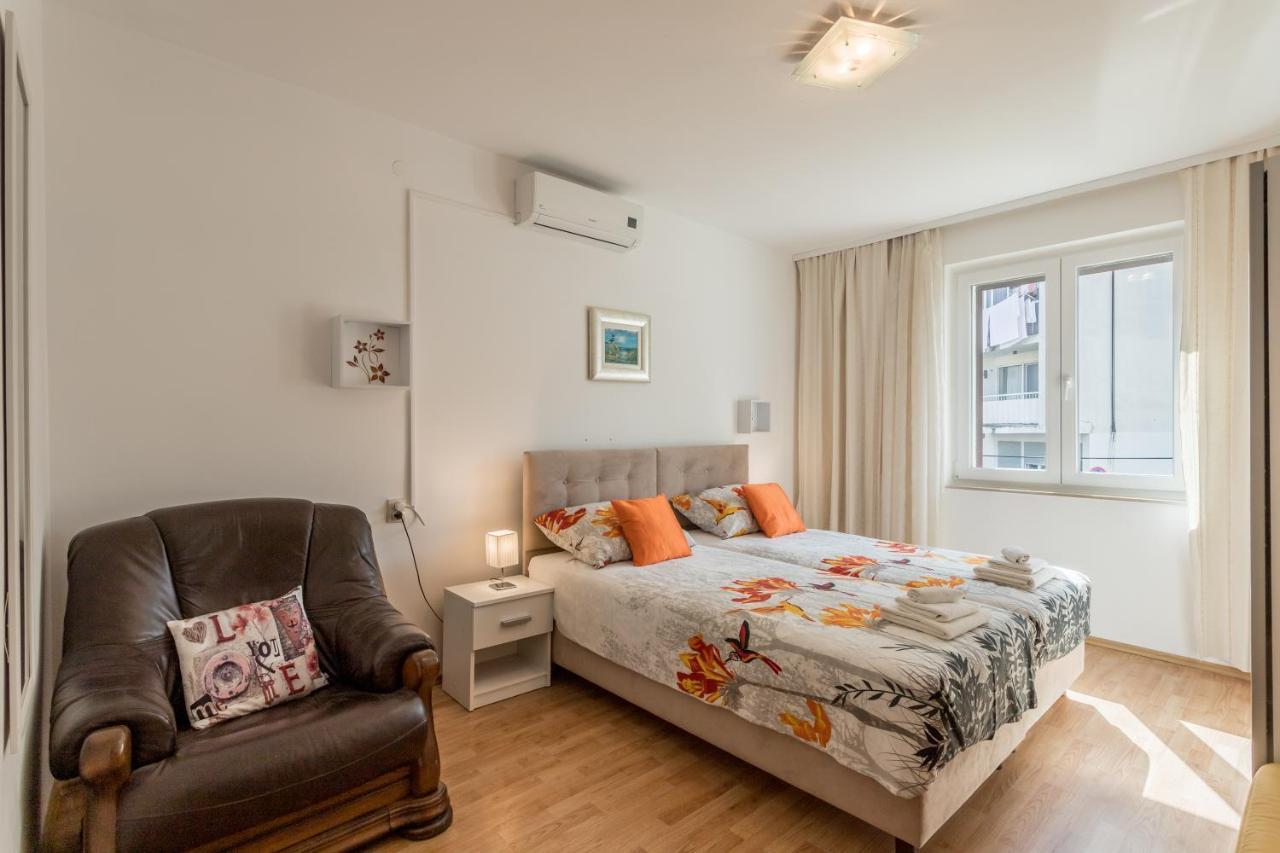 Garden Apartment Dina With Free Parking スプリト エクステリア 写真
