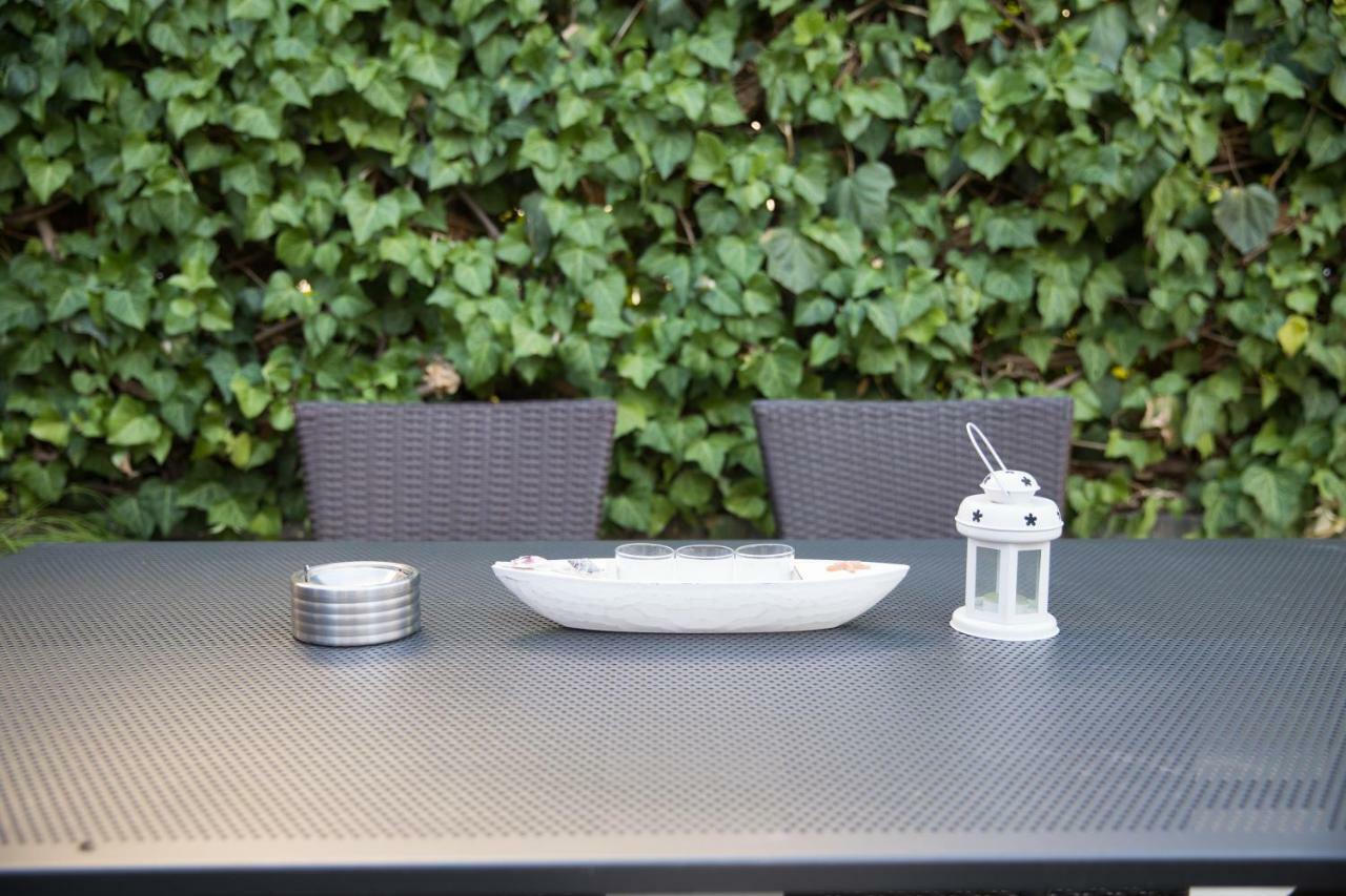 Garden Apartment Dina With Free Parking スプリト エクステリア 写真